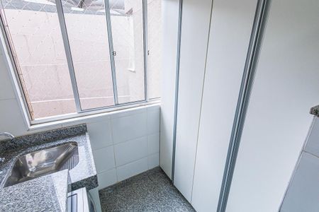 Area de serviço de apartamento para alugar com 3 quartos, 77m² em Paquetá, Belo Horizonte