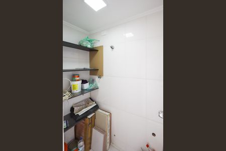 Banheiro de Serviço de apartamento à venda com 3 quartos, 84m² em Jardim Marajoara, São Paulo