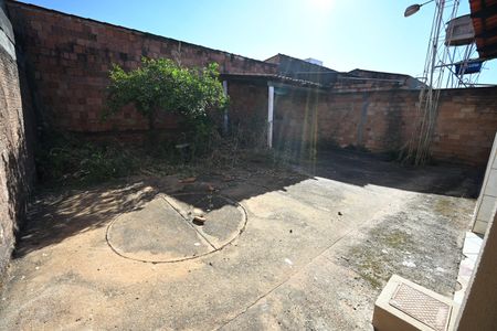 Casa à venda com 3 quartos, 250m² em Res. Araguaia, Goiânia