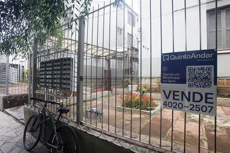 Plaquinha de kitnet/studio à venda com 1 quarto, 45m² em Azenha, Porto Alegre