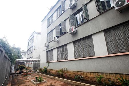 Fachada de kitnet/studio à venda com 1 quarto, 45m² em Azenha, Porto Alegre