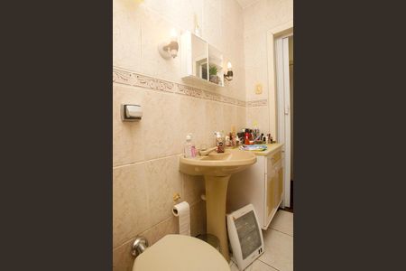 Banheiro de kitnet/studio à venda com 1 quarto, 45m² em Azenha, Porto Alegre