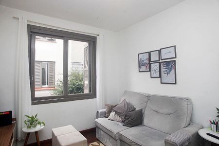 Sala de kitnet/studio à venda com 1 quarto, 45m² em Azenha, Porto Alegre