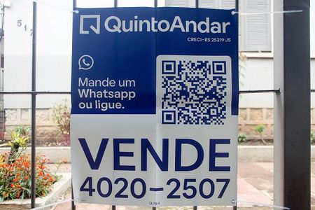 Plaquinha de kitnet/studio à venda com 1 quarto, 45m² em Azenha, Porto Alegre