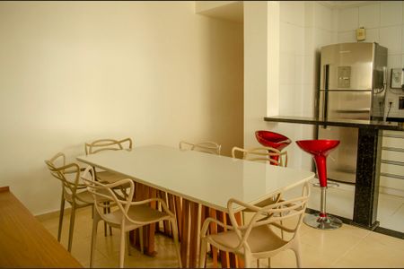 Apartamento para alugar com 75m², 2 quartos e 1 vaga Apartamento para alugar com 75m², 2 quartos e 1 vagaSala de Jantar