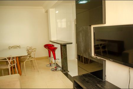 Apartamento para alugar com 75m², 2 quartos e 1 vaga Apartamento para alugar com 75m², 2 quartos e 1 vagaSala