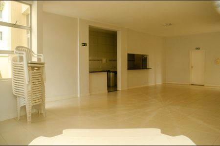 Apartamento para alugar com 75m², 2 quartos e 1 vaga Apartamento para alugar com 75m², 2 quartos e 1 vagaÁrea comum - Salão de festas