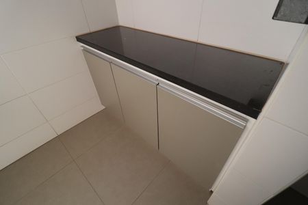 Área de Serviço de apartamento para alugar com 3 quartos, 84m² em Segismundo Pereira, Uberlândia