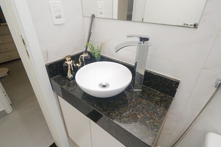 Apartamento à venda com 75m², 3 quartos e 2 vagasBanheiro Social