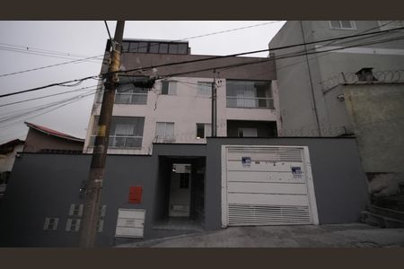 Fachada do Prédio de casa para alugar com 2 quartos, 112m² em Vila Scarpelli, Santo André