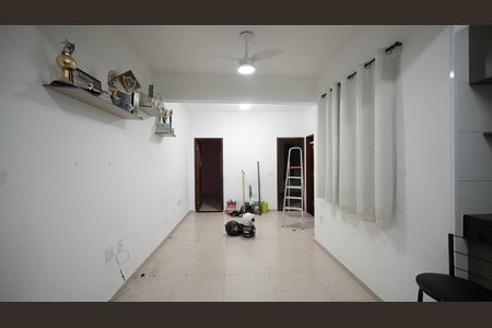 Casa para alugar com 2 quartos, 112m² em Vila Scarpelli, Santo André