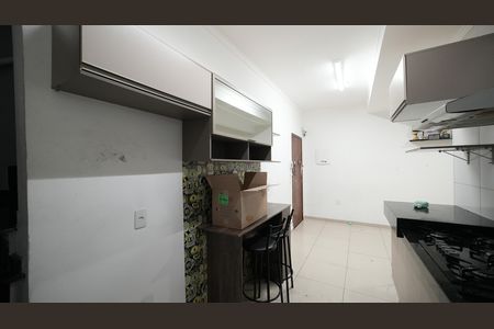 Cozinha de casa para alugar com 2 quartos, 112m² em Vila Scarpelli, Santo André