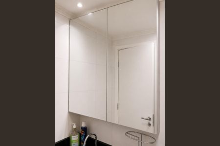 Banheiro de apartamento à venda com 2 quartos, 43m² em Jardim Almanara, São Paulo