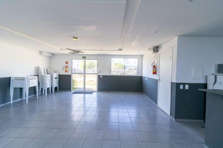 Apartamento à venda com 48m², 2 quartos e 1 vaga Apartamento à venda com 48m², 2 quartos e 1 vagaÁrea comum - Salão de festas