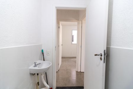 Banheiro de apartamento à venda com 2 quartos, 48m² em Restinga, Porto Alegre