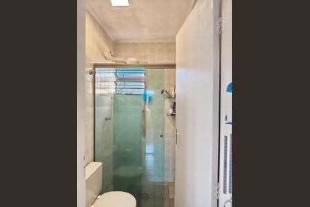 Banheiro de apartamento à venda com 2 quartos, 50m² em Jardim Martins Silva, São Paulo