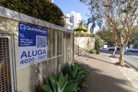 Placa de apartamento para alugar com 2 quartos, 62m² em Mansões Santo Antônio, Campinas
