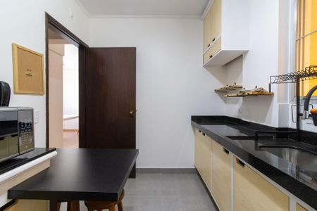 Cozinha de apartamento para alugar com 2 quartos, 62m² em Mansões Santo Antônio, Campinas