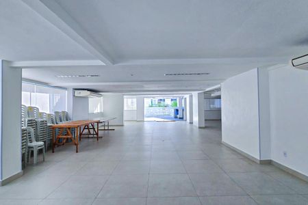 Apartamento para alugar com 72m², 2 quartos e 1 vaga Apartamento para alugar com 72m², 2 quartos e 1 vagaÁrea comum - Salão de festas