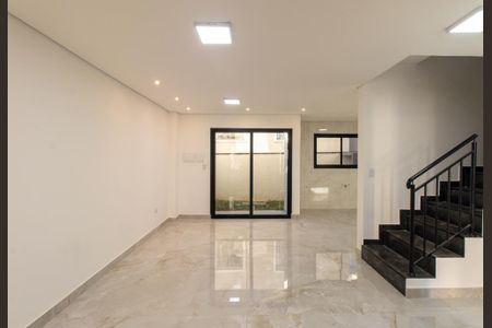 Casa de condomínio à venda com 130m², 3 quartos e 2 vagas Casa de condomínio à venda com 130m², 3 quartos e 2 vagasSala