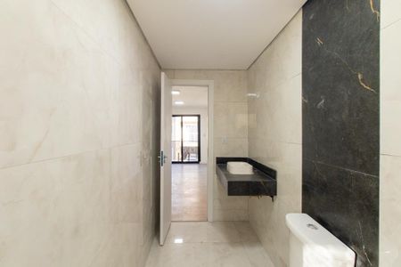 Casa de condomínio à venda com 130m², 3 quartos e 2 vagas Casa de condomínio à venda com 130m², 3 quartos e 2 vagasBnaheiro da suite
