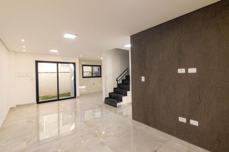 Casa de condomínio à venda com 130m², 3 quartos e 2 vagas Casa de condomínio à venda com 130m², 3 quartos e 2 vagasSala