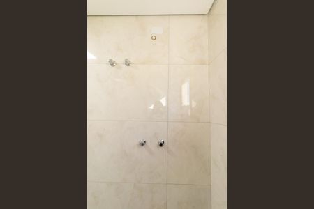 Casa de condomínio à venda com 130m², 3 quartos e 2 vagas Casa de condomínio à venda com 130m², 3 quartos e 2 vagasBnaheiro da suite
