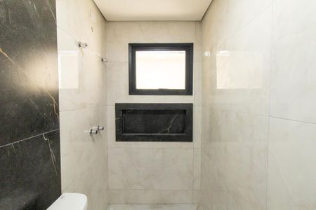 Casa de condomínio à venda com 130m², 3 quartos e 2 vagas Casa de condomínio à venda com 130m², 3 quartos e 2 vagasBanheiro Social