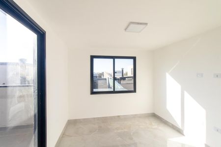 Casa de condomínio à venda com 130m², 3 quartos e 2 vagas Casa de condomínio à venda com 130m², 3 quartos e 2 vagasEscritório