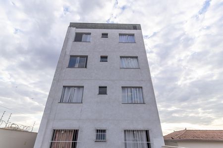 Fachada de apartamento para alugar com 2 quartos, 54m² em Jaqueline, Belo Horizonte