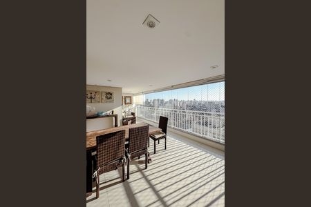 Apartamento para alugar com 3 quartos, 124m² em Vila Regente Feijó, São Paulo
