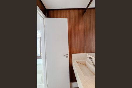 Apartamento para alugar com 124m², 3 quartos e 3 vagas