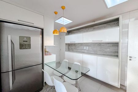 Apartamento para alugar com 3 quartos, 124m² em Vila Regente Feijó, São Paulo