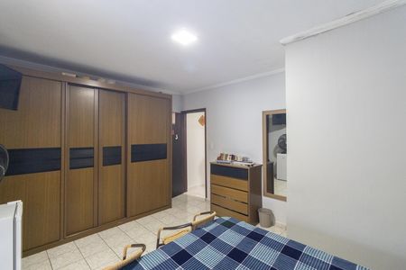 Casa à venda com 100m², 3 quartos e 2 vagas Casa à venda com 100m², 3 quartos e 2 vagasSuíte