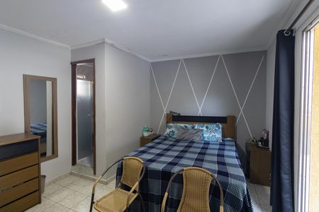 Casa à venda com 100m², 3 quartos e 2 vagas Casa à venda com 100m², 3 quartos e 2 vagasSuíte