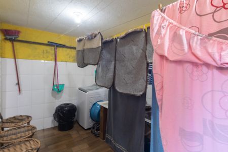 Casa à venda com 100m², 3 quartos e 2 vagas Casa à venda com 100m², 3 quartos e 2 vagasÁrea de Serviço