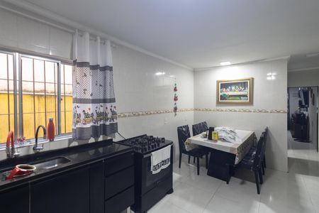 Casa à venda com 100m², 3 quartos e 2 vagas Casa à venda com 100m², 3 quartos e 2 vagasCozinha