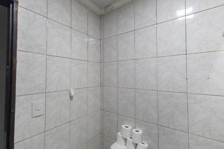 Casa à venda com 100m², 3 quartos e 2 vagas Casa à venda com 100m², 3 quartos e 2 vagasBanheiro