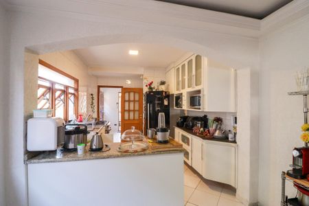 Casa à venda com 250m², 3 quartos e 4 vagas