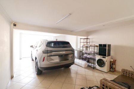 Casa à venda com 250m², 3 quartos e 4 vagas