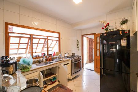 Casa à venda com 250m², 3 quartos e 4 vagas