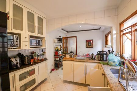 Casa à venda com 250m², 3 quartos e 4 vagas