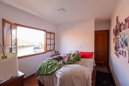 Casa à venda com 250m², 3 quartos e 4 vagas