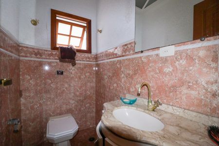 Casa à venda com 250m², 3 quartos e 4 vagas