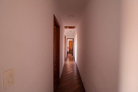 Casa à venda com 250m², 3 quartos e 4 vagas
