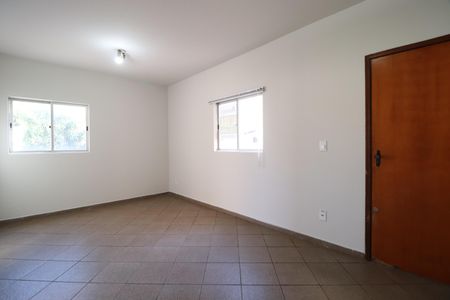 Sala de apartamento para alugar com 2 quartos, 63m² em Saraiva, Uberlândia