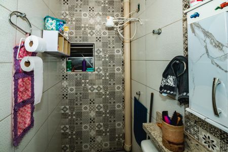 Casa à venda com 80m², 3 quartos e 1 vagaBanheiro 2