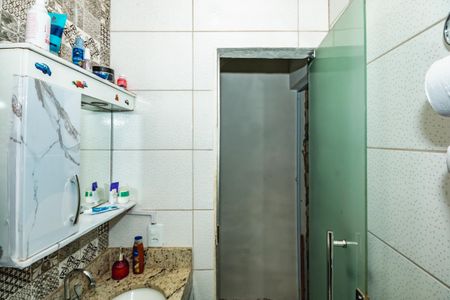 Casa à venda com 80m², 3 quartos e 1 vagaBanheiro 2