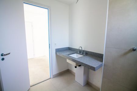 Apartamento à venda com 167m², 4 quartos e 2 vagas Apartamento à venda com 167m², 4 quartos e 2 vagasBanheiro da Suíte 2