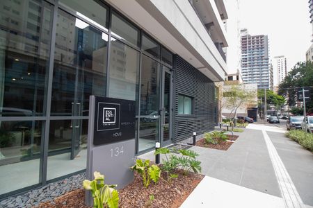 Apartamento à venda com 167m², 4 quartos e 2 vagas Apartamento à venda com 167m², 4 quartos e 2 vagasFachada e portaria
